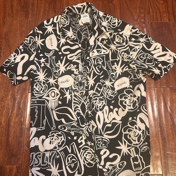Men's Zara Black/White button up graffiti Printed Shirt lightweight relaxed fit - Picture 2 of 3